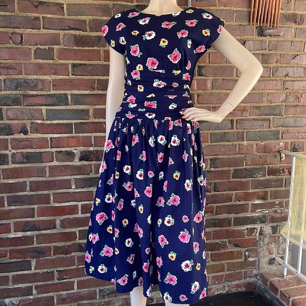 Vintage 80s Patty O'Neil Floral Summer Dress - Picture 7 of 17
